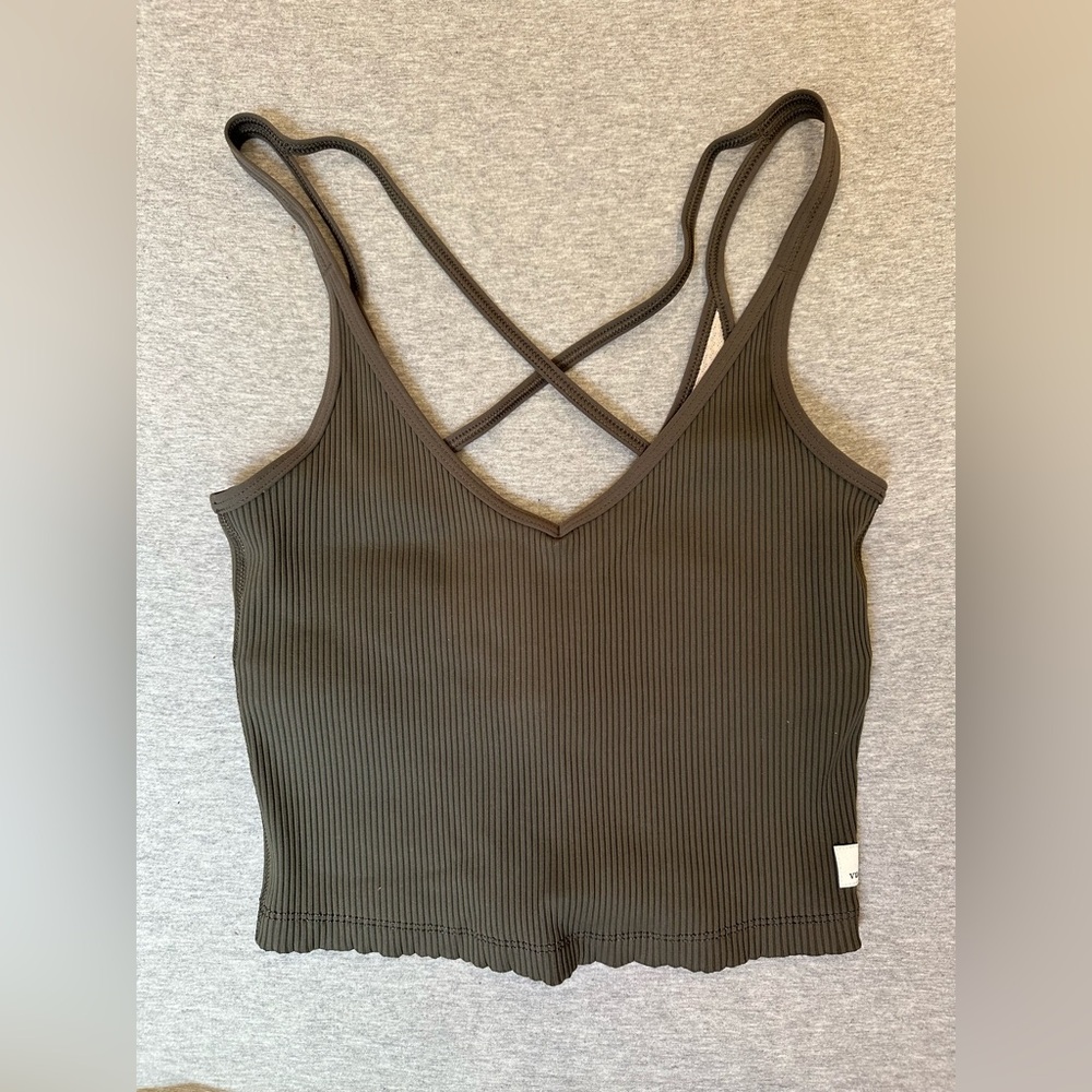 Vuori Ribbed Crop Tank Top